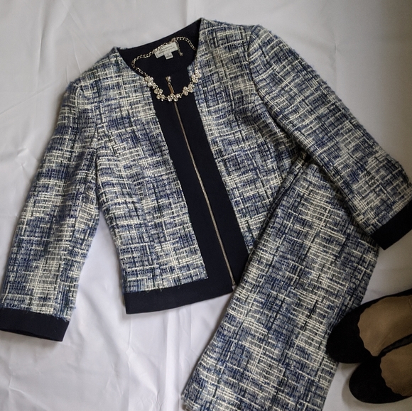 Tahari Jackets & Blazers - Tahari ASL 3/4 Sleeve Suit